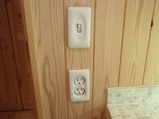 LEVITON_1
